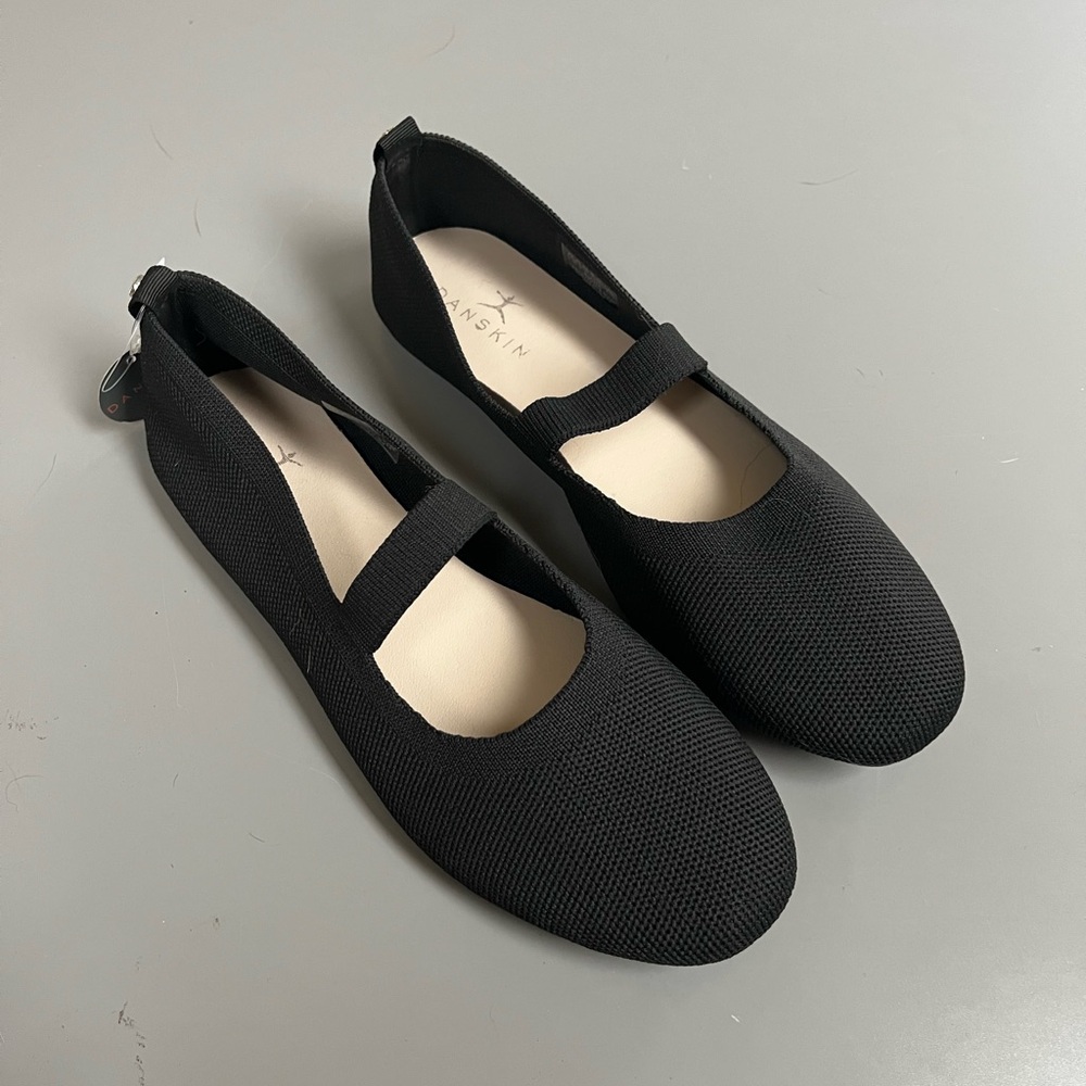 Ballet flats